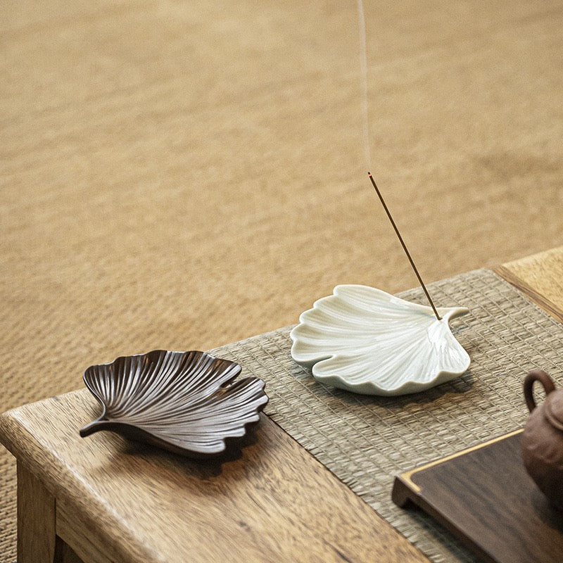 Sculptural leaf trinket tray