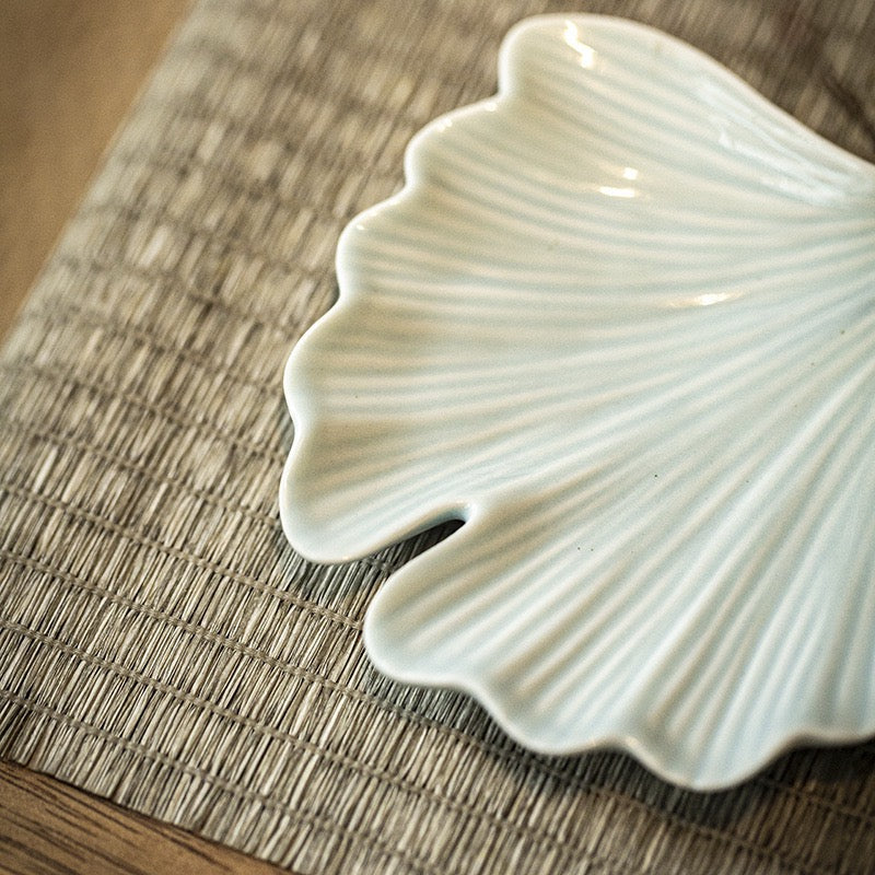 Sculptural leaf trinket tray